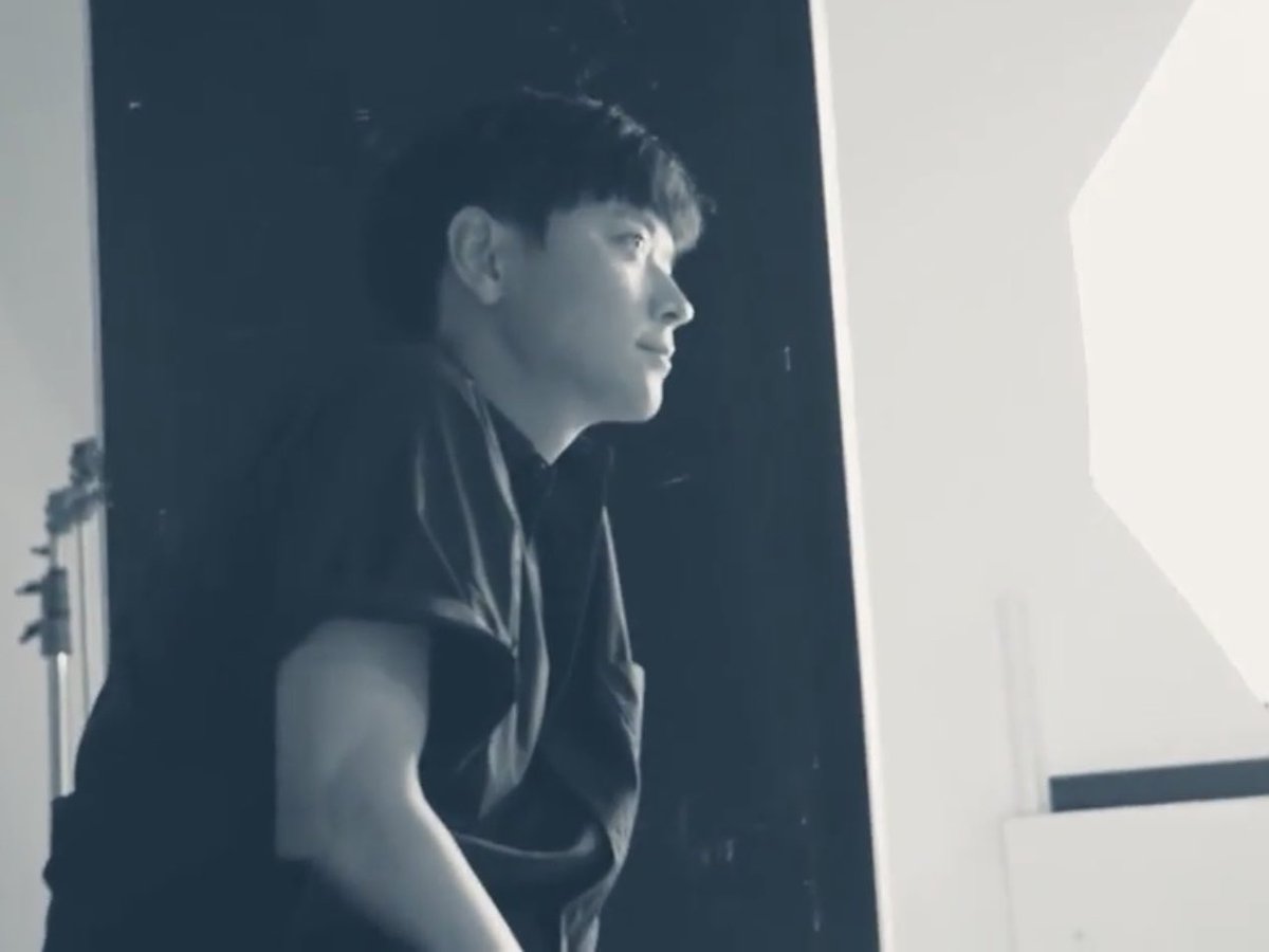 tunagudokk's tweet photo. 아니 일하는 모드 on/off가 너무 확실한 거 아니냐고요ㅋㅋㅋㅋ
귀여운 남자. https://t.co/VdrssWGWGU