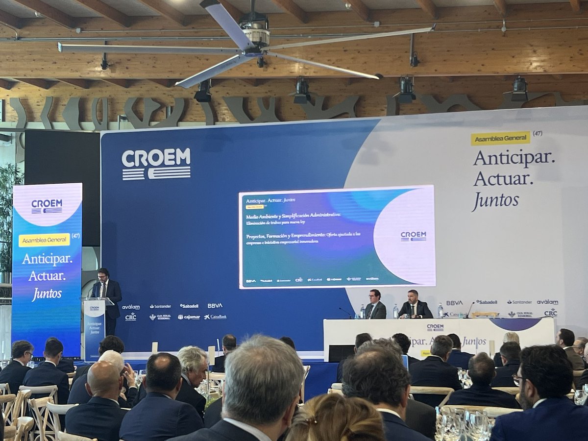 UMHC1's tweet photo. Presentes en la 47ª Asamblea General de @croemurcia 
#Anticipar #actuar #Juntos https://t.co/4tzpzn3dxU