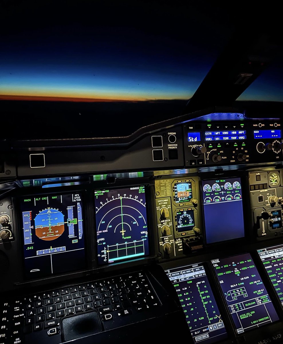 As a pilot, there’s nothing quite like the moment the sun begins to rise, painting the sky with vibrant colors from the cockpit of an Emirates Airbus A380-800. At 35,000 feet, they’re cruising with a ground speed of 606 knots, aided by a tailwind of 106 knots, making their