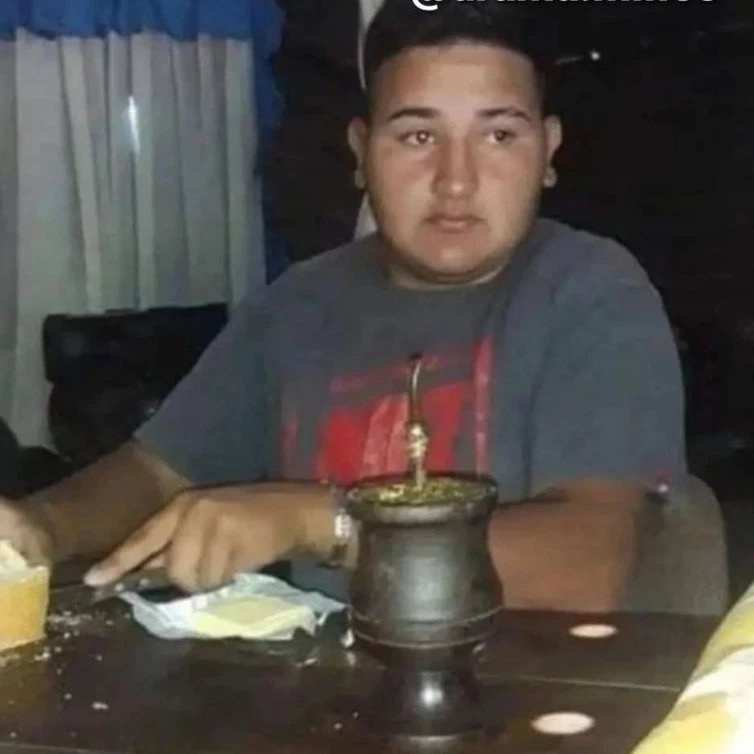 yo queriendo desayunar.........

mi vieja: y vos que pensas hacer de tu vida?