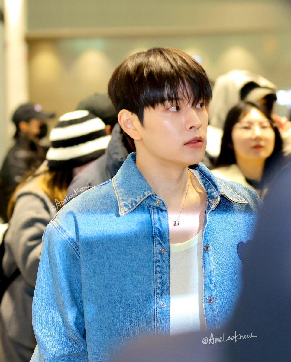 AmeLeeKnow_'s tweet photo. 250304 ICN
-
#Seungmin #승민
#StrayKids #스트레이키즈 https://t.co/UB5LJ8v4Zn