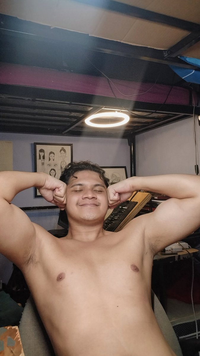 ThoughtsDelnar's tweet photo. Bat ganto dito may paattendance palagi https://t.co/yM1svjzDM3