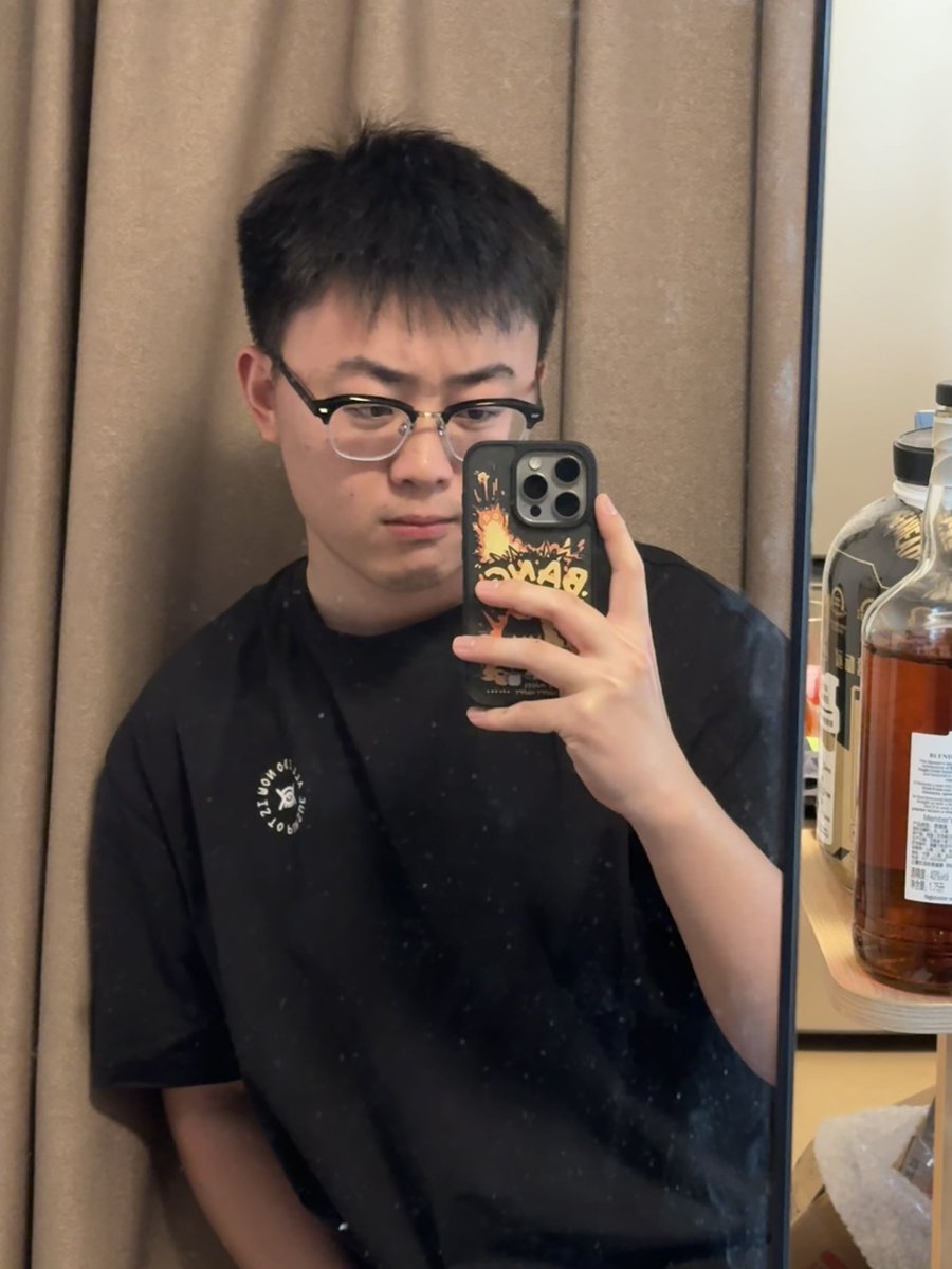 灼 tweet media