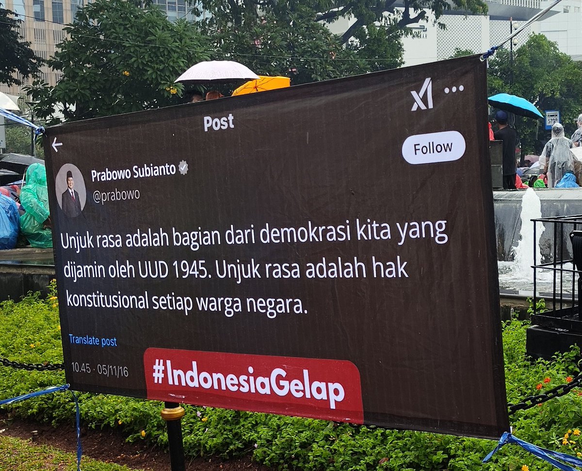 zetsupth's tweet photo. banner ini perlu diprint ulang deh https://t.co/Xxz1xt6dc0