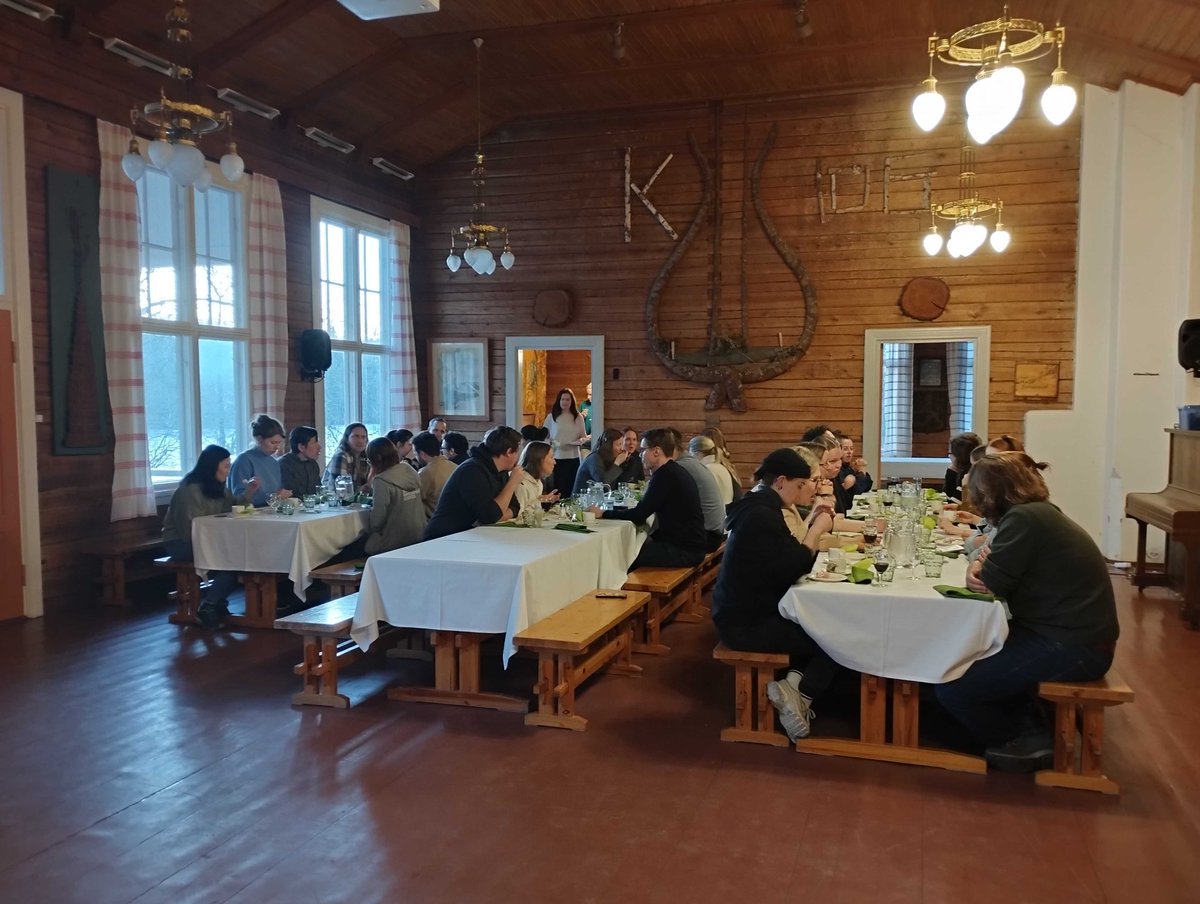 RECecochange's tweet image. We just spent two splendid days at our REC Annual Meeting 2025: hiking, discussing science, making outreach videos, and playing games! Keep an eye out for all the cool content that's coming up! 🌻