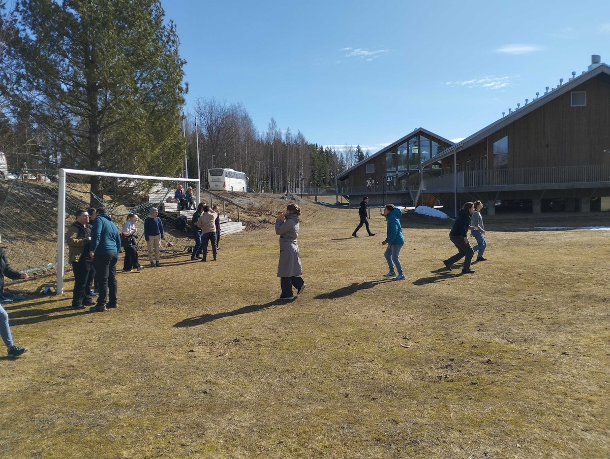RECecochange's tweet image. We just spent two splendid days at our REC Annual Meeting 2025: hiking, discussing science, making outreach videos, and playing games! Keep an eye out for all the cool content that's coming up! 🌻