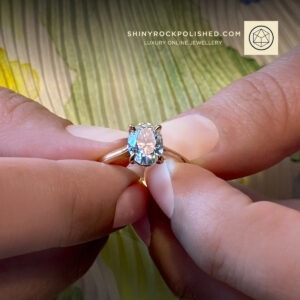 ShinyRockCo's tweet photo. Our breathtaking 2ct Lab-Grown Oval Cut Diamond Ring! 💎✨ Make it yours today! 💫 https://t.co/08P3QVwwPl https://t.co/3mP3BlBm8y