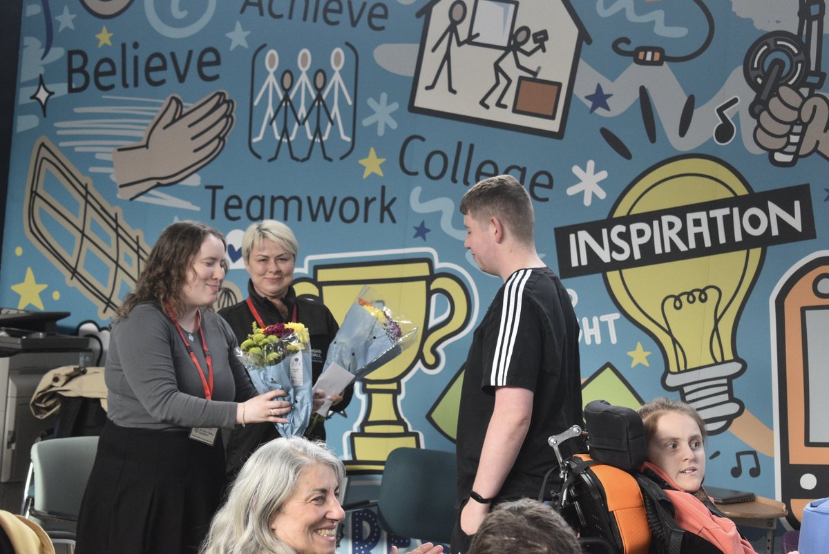 James recently gave a presentation to his peers at Hedleys College about his placement at <a href="/morgansindallc/">Morgan Sindall Construction</a>. He then gifted flowers to the Morgan Sindall staff who oversaw his work experience! 💜🌻

#work #workplacements #morgansindall #employability #empoweringyoungpeople