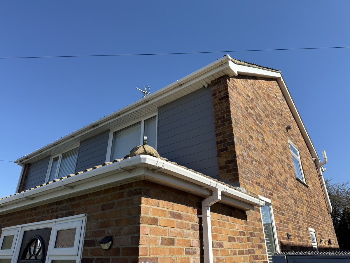 Give your home 🏚️ a fascia lift 🏠

Ultra low maintenance Pvcu cladding available in a full range of styles &amp; colour 🌈 options. 

For more information visit our website 

Simplyrooflineltd.co.uk 

📞 08000786800

#Peterborough #Stamford #Spalding
#Northampton #Kettering #Corby