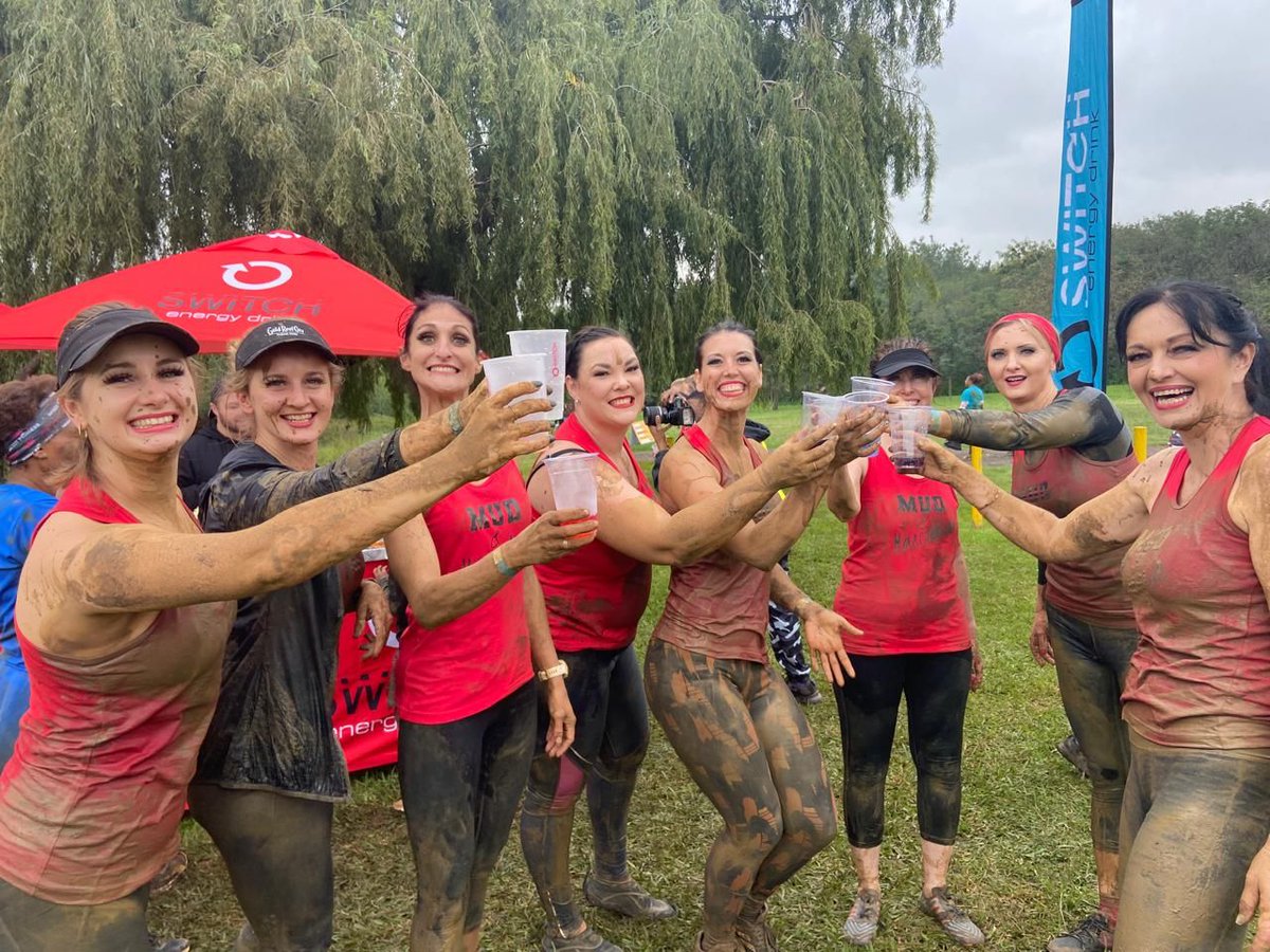 _Switch_energy's tweet photo. Muddy shoes. 👟
Full hearts. ❤️
Can’t lose! 🏆🎉
The #MuddyPrincess obstacle course never stood a chance!💥
#DrinkSwitch #SwitchEnergy https://t.co/MiLW2UB2f0