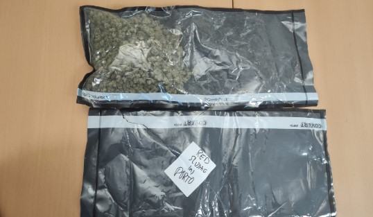 GMPRochdale's tweet image. Community tip offs in Middleton lead to drug seizures and arrest.

Police in our #Middleton neighbourhood policing team launched a proactive operation in the #Cheapside area in response to concerns from the community about drug supply in their area.

More: orlo.uk/ZyaEg