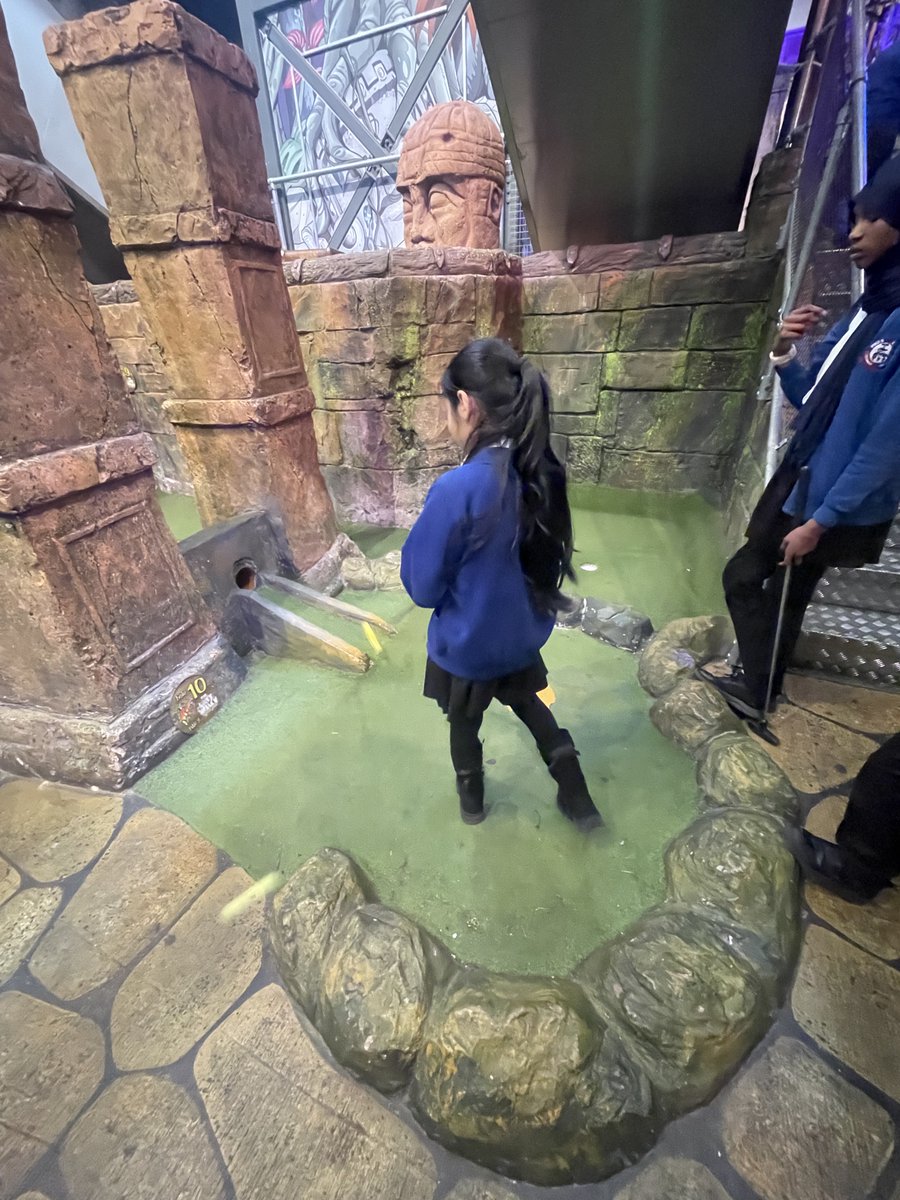 pikes-lane.bolton.sch.uk tweet media