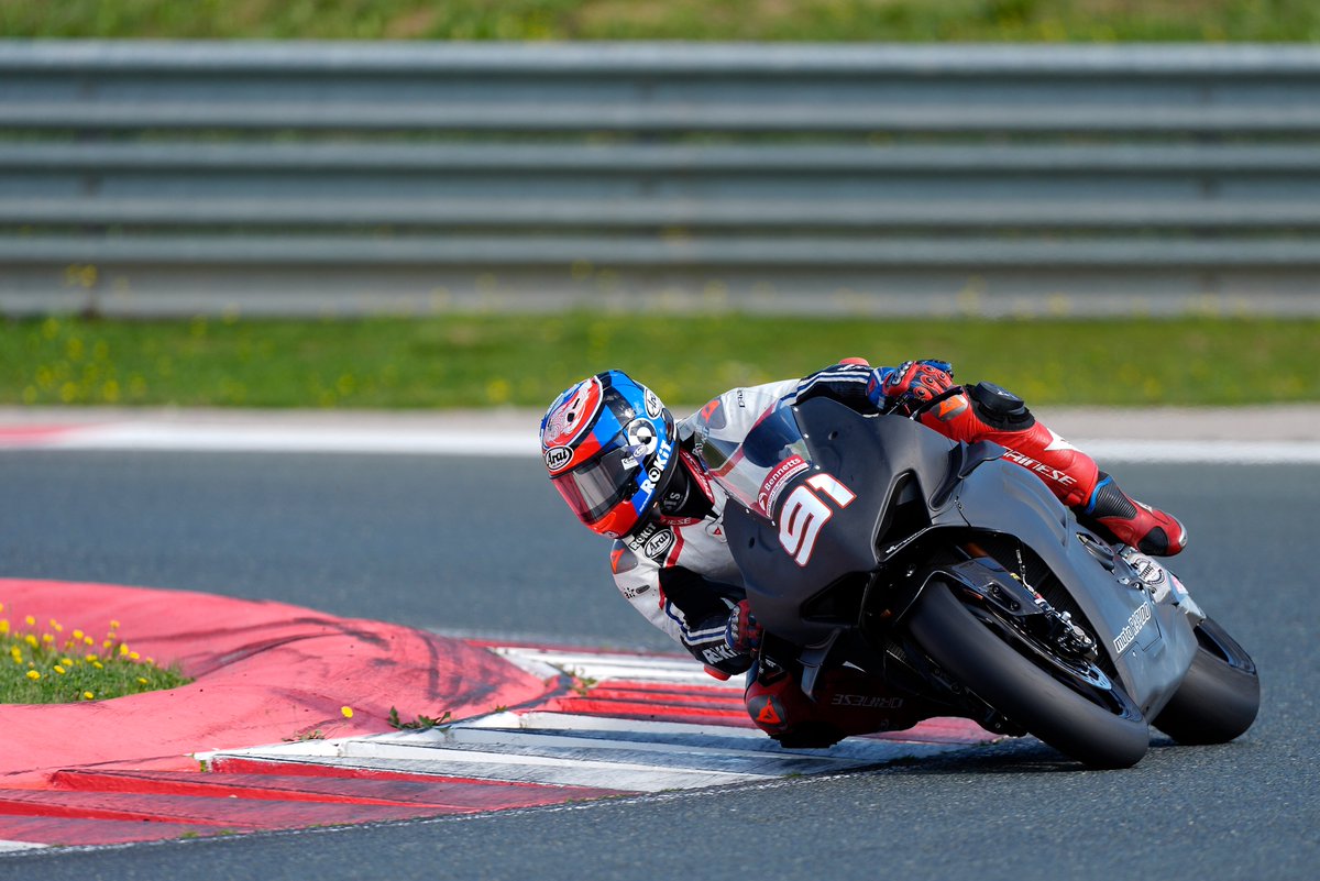 Bennetts British Superbike Championship (@officialbsb) on Twitter photo NEWS: <a href="/realleonhaslam/">leon haslam</a> reunited with Ducati with opening <a href="/MotoRapidoBSB/">Moto Rapido Racing</a> Ducati Racing appearance at <a href="/CircuitoNavarra/">Circuito de Navarra</a>
Next stop, it's the home circuit of <a href="/DoningtonParkUK/">Donington Park</a> for the next <a href="/bennetts_bike/">Bennetts</a> BSB <a href="/RnGRacing/">R&G</a> Official Test on April 18/19
📰 bit.ly/4lnI00r NEWS: <a href="/realleonhaslam/">leon haslam</a> reunited with Ducati with opening <a href="/MotoRapidoBSB/">Moto Rapido Racing</a> Ducati Racing appearance at <a href="/CircuitoNavarra/">Circuito de Navarra</a>
Next stop, it's the home circuit of <a href="/DoningtonParkUK/">Donington Park</a> for the next <a href="/bennetts_bike/">Bennetts</a> BSB <a href="/RnGRacing/">R&G</a> Official Test on April 18/19
📰 bit.ly/4lnI00r