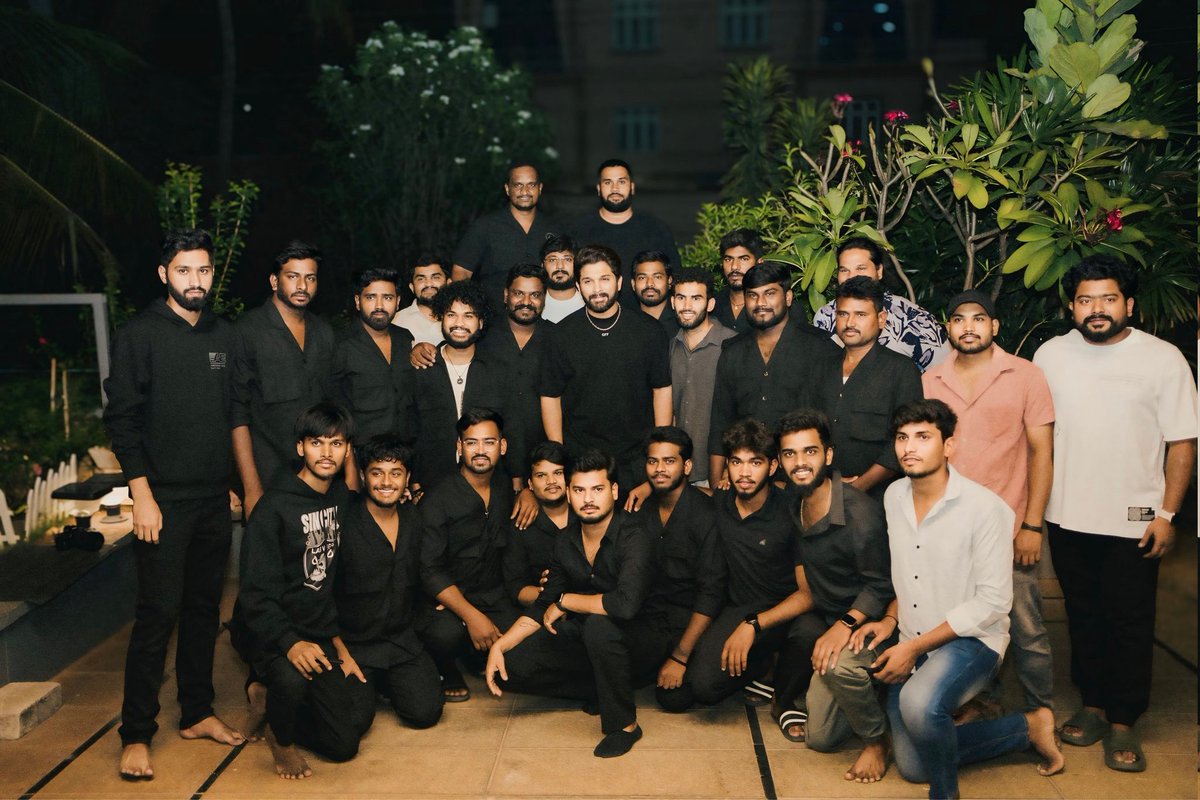 infinite01000's tweet photo. Idi AA team anta
Intham mandi undi kuda antha negative ela avanicharu ra?
Urike dabbulu dobbutunara or emaina chestunara asalu? https://t.co/98fHi1h1V9