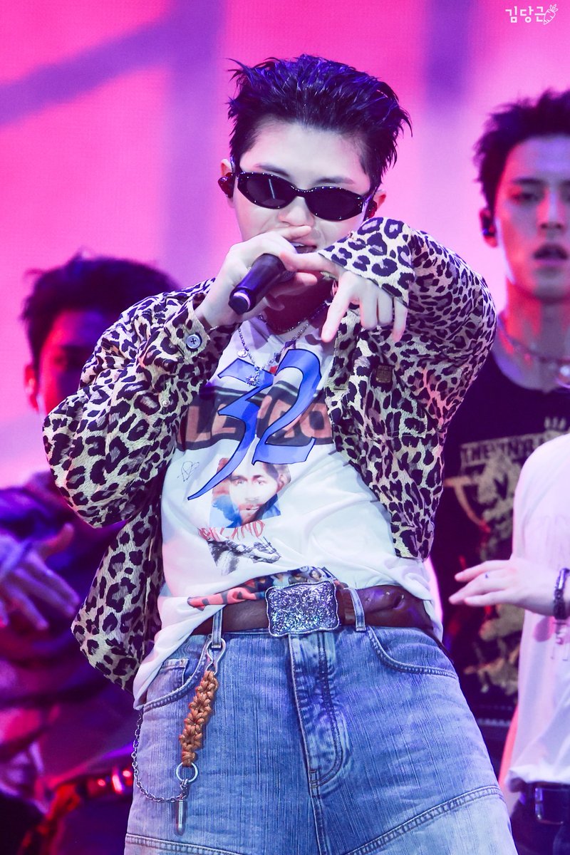 erin_carrot's tweet photo. 250404 Tecate Pa'l Norte 멕시코

ROCKSTAR🎤🎸

#우지 #woozi #ウジ #세븐틴 #SEVENTEEN https://t.co/bhDMaiuFjp