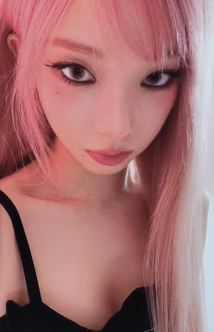 uchinagaey's tweet photo. i need these pinkrina pcs so bad i can't do this https://t.co/mkyv8fEmxQ
