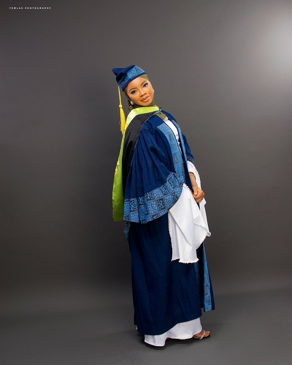 anike_azeezah's tweet photo. Today, I’m not just collecting a certificate, I’m collecting every tear I shed, every prayer I whispered, every silent night I pushed through, and every ounce of strength I never knew I had.

A thread👇👇 https://t.co/BKu35UT93y