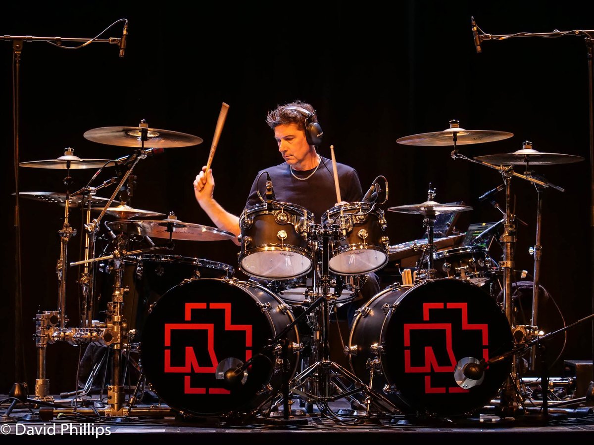 “I always felt that Rammstein belongs to stadiums” – interview with Christoph Schneider - April 9, 2025 

chaoszine.net/i-always-felt-…

Photo: David Phillips (taken at the <a href="/EuropeDrumShow/">TheEuropeDrumShow</a> 29.03.2025) Source: <a href="/KaaosZine/">KaaosZine</a>