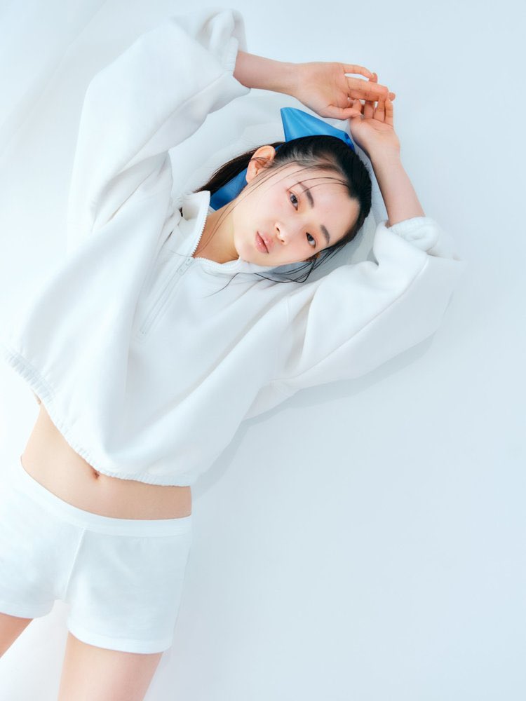 ar_mag_official's tweet photo. 🫧🧖🏻‍♀️スキンケアあるある🧖🏻‍♀️🫧
✔️こだわりがないから何から始めていいのか分からない…
✔️美白にはなりたい
✔️ニキビケアもしたい
✔️複雑なステップは踏みたくない

そんなスキンケアビギナーにオススメのアイテムがこちら💙
https://t.co/hbk8PqzY0k

#PR #白潤 @fukabevi_ibi https://t.co/u7zwJwK0K2