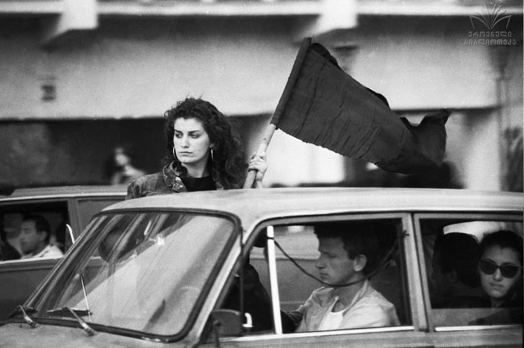 On April 9, 1989, Russia brutally crushed a peaceful protest rally demanding Georgia's independence, using shovels and poison gas. 2Y later, on April 9, 1991, Georgia declared independence - The day of tragedy, unity and change #ThankYouForFreedom