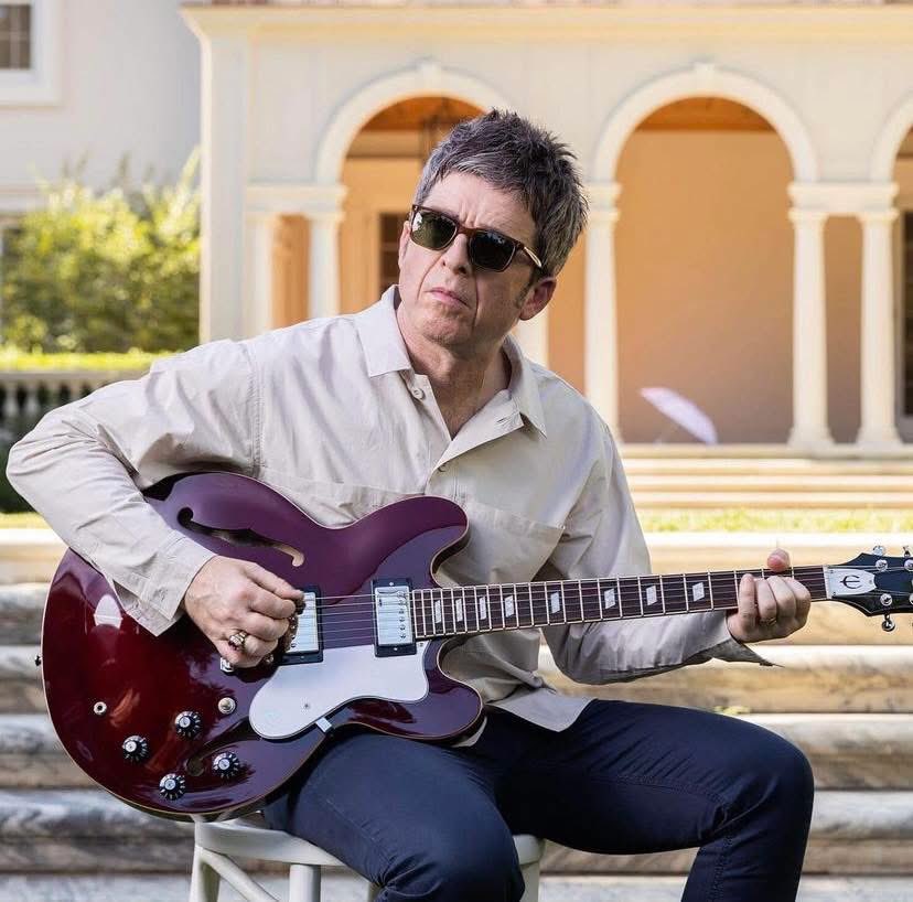 OasisMania's tweet photo. What is Noel Gallagher's best solo song? https://t.co/BCC5m9Bnwj