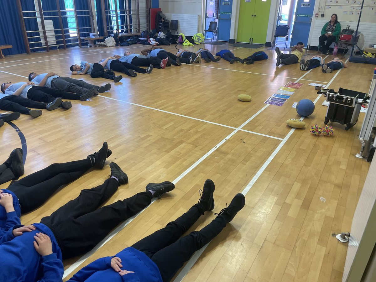Relaxkidsbfast's tweet image. Lovely morning spent @botanicprimary with pupils from @holyrosaryps as part of @SharedEdWeek. 
We shared lots of relaxation &amp;amp; mindfulness to help the P7’s bond and make a positive move to Y8. #Toolsforlife #relaxkids #positivethinking #childrensmentalhealth #breathe