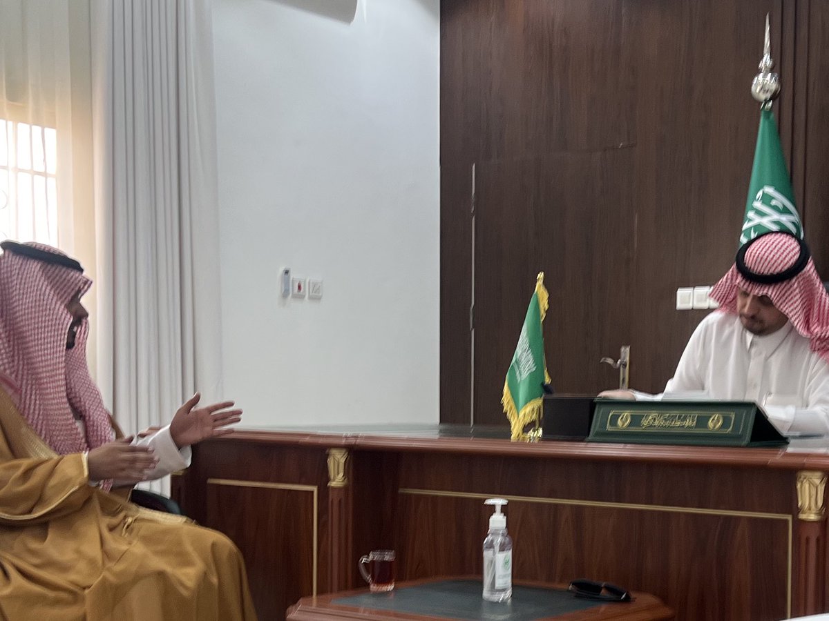 Livekhu2's tweet photo. سعادة محافظ الخرمه الاستاذ شاكر بن خالد الشريف يوقع اتفاقية التعاون للانضمام للمدن الصحية بالمملكة 
بحضور مدير برنامج المدن الصحية الاستاذ تركي بن محمد دغريري https://t.co/iAApjaml4m