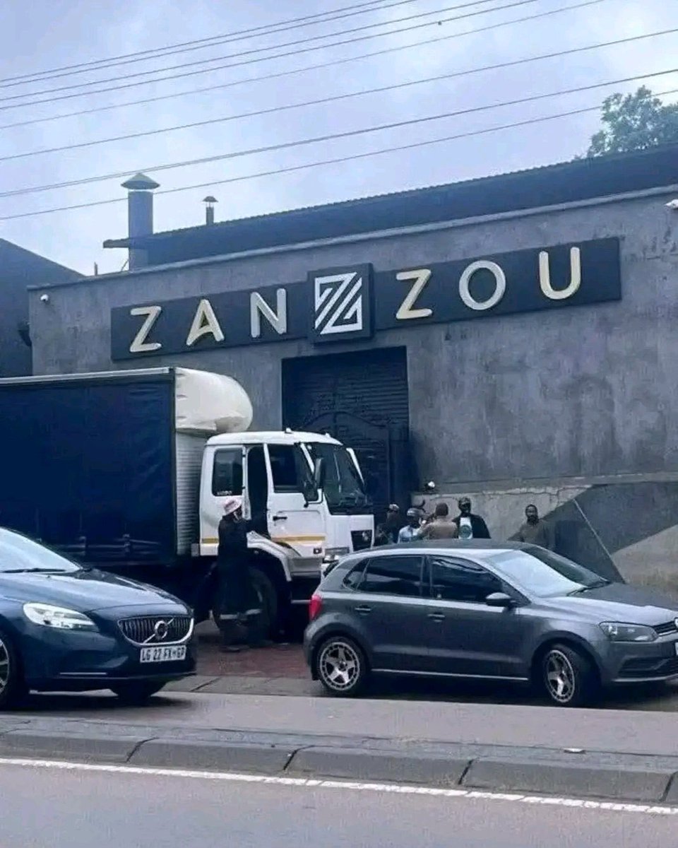 officialtwinny's tweet photo. The bouncer who was torturing the boys at ZanZou was granted bail. 💔

Omotoso Acquitted of 32 charges💔

A teacher infected a child with HIV and impregnated her twice was ordered to pay R38 000. 💔

Cwecwe’s case has no arrests since October 💔. 

S.A’s Justice System 🚮🚮😡 https://t.co/yYkHIMJesK