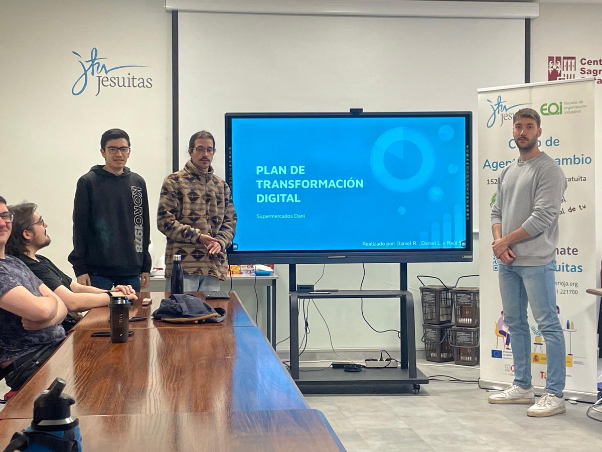 jesuitasrioja's tweet photo. 🚀 ¡Nuevos agentes del cambio en acción! Este jueves hemos celebrado la presentación de los Planes de Transformación Digital del tercer curso del programa Agentes del Cambio.
👩‍💻👨‍💻 Trece profesionales formados en nuestro centro, en coordinación con la Escuela de Organización Industrial (EOI), y con financiación de la Unión Europea - Fondos Next Generation, están ya listos para liderar la innovación digital en sus organizaciones.
📍 Un proyecto que suma al compromiso del Colegio Jesuitas Rioja con la formación continua, el impulso a la transformación y la apuesta por un futuro más conectado, humano y sostenible.
✨ ¡Enhorabuena a esta nueva generación de agentes que inspiran y transforman!
#AgentesDelCambio #TransformaciónDigital #EOI #FondosNextGenerationEU #Excelenciahumana 
@eoi @educsi