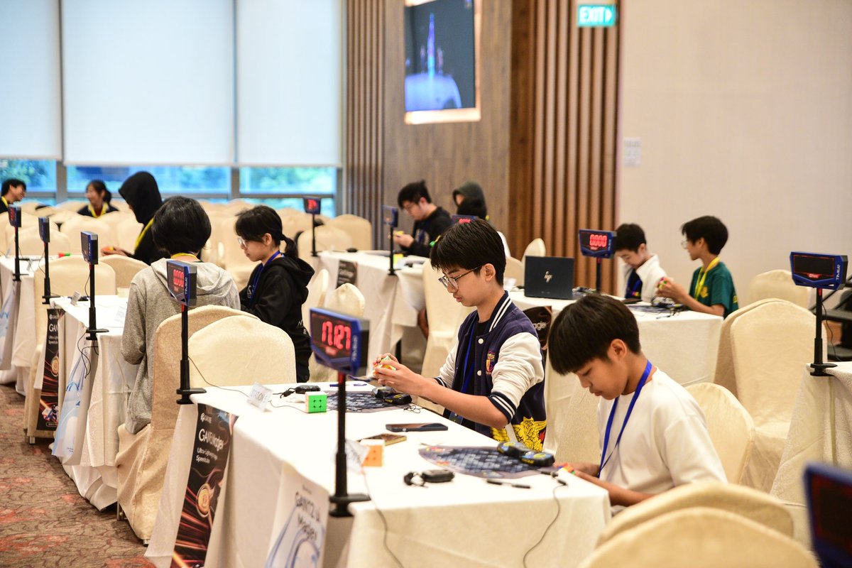 gancube's tweet photo. Organized by @mofunland, the Singapore National Cubing Tournament 2025 was such an amazing speed cube event!
Good job to all the winners, cubers, volunteers, and organizers. ๐๐ฅ
#GANCUBE #GANCUBESHOP #GANSpeedcube #GANSmartCube #CubingNewAge #CubingFun #speedcube #speedcuber https://t.co/t7tUawWSXS