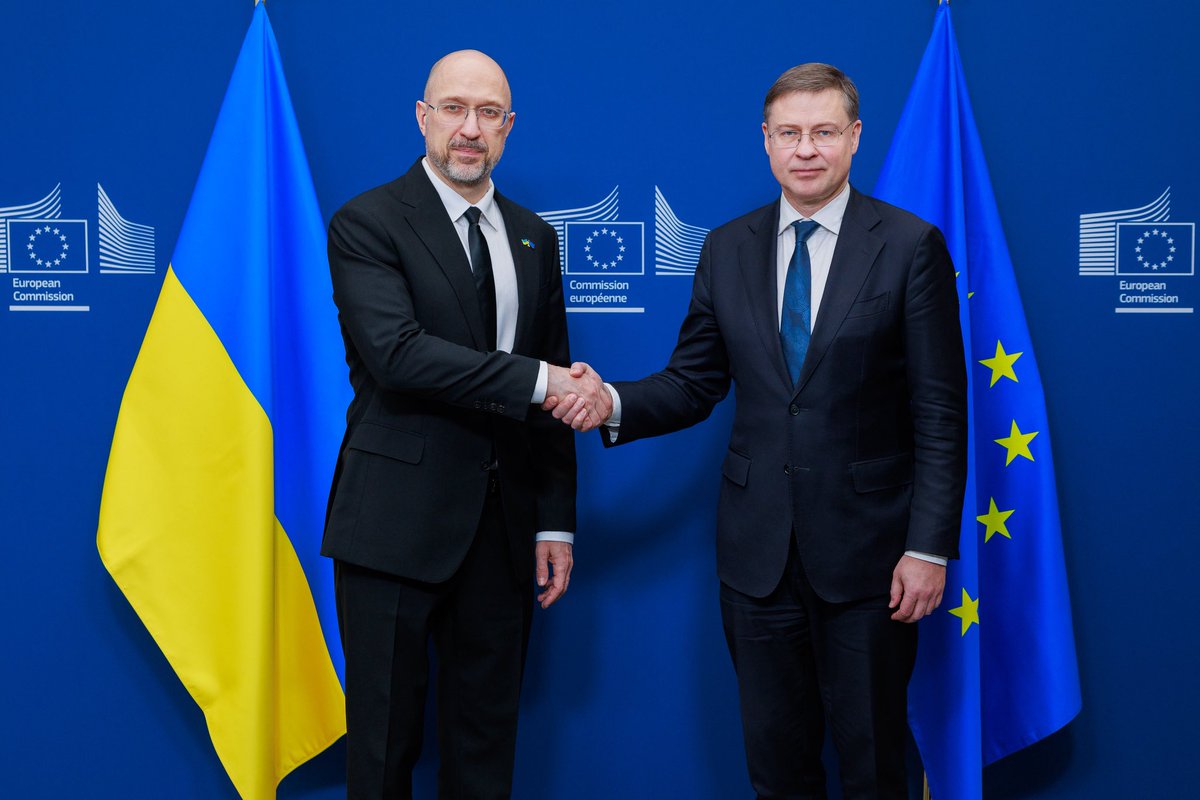 Valdis Dombrovskis (@vdombrovskis) on Twitter photo Ahead of today’s EU-Ukraine Association Council, I met with <a href="/Denys_Shmyhal/">Denys Shmyhal</a> to discuss the next steps on Ukraine’s EU integration and implementation of our financial support programs.
The EU remains committed to backing Ukraine politically, economically and financially. Ahead of today’s EU-Ukraine Association Council, I met with <a href="/Denys_Shmyhal/">Denys Shmyhal</a> to discuss the next steps on Ukraine’s EU integration and implementation of our financial support programs.
The EU remains committed to backing Ukraine politically, economically and financially.
