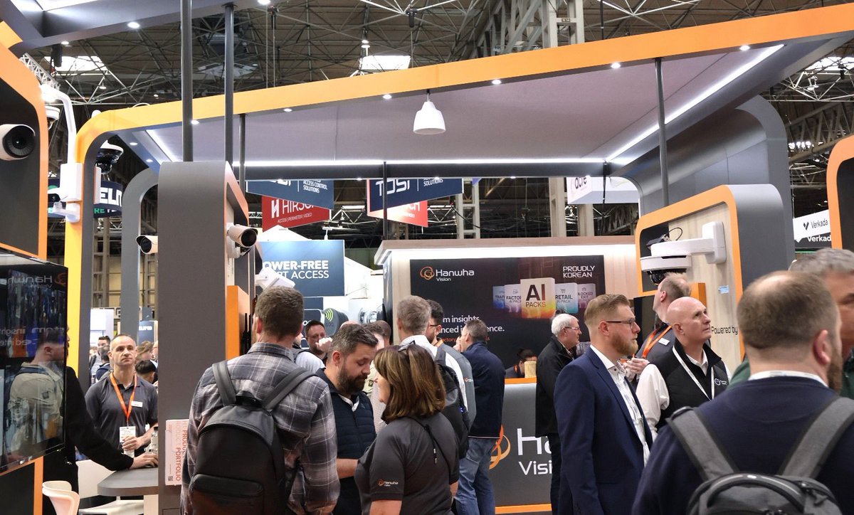 HanwhaVisionEU's tweet image. Day Two is *officially* underway at #TSE2025! 🚀 
Visit us at stand 5/G40 for insightful discussions, and our latest innovations 🐯 
Plus don't forget to register for tonight's ultimate VIP networking event: hanwhavision.eu/events/hanwha-… 🎉 

#TSE2025 #Surveillance #AI ##Networking