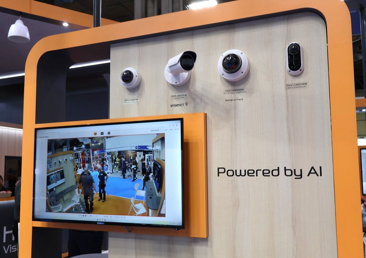 HanwhaVisionEU's tweet image. Day Two is *officially* underway at #TSE2025! 🚀 
Visit us at stand 5/G40 for insightful discussions, and our latest innovations 🐯 
Plus don't forget to register for tonight's ultimate VIP networking event: hanwhavision.eu/events/hanwha-… 🎉 

#TSE2025 #Surveillance #AI ##Networking