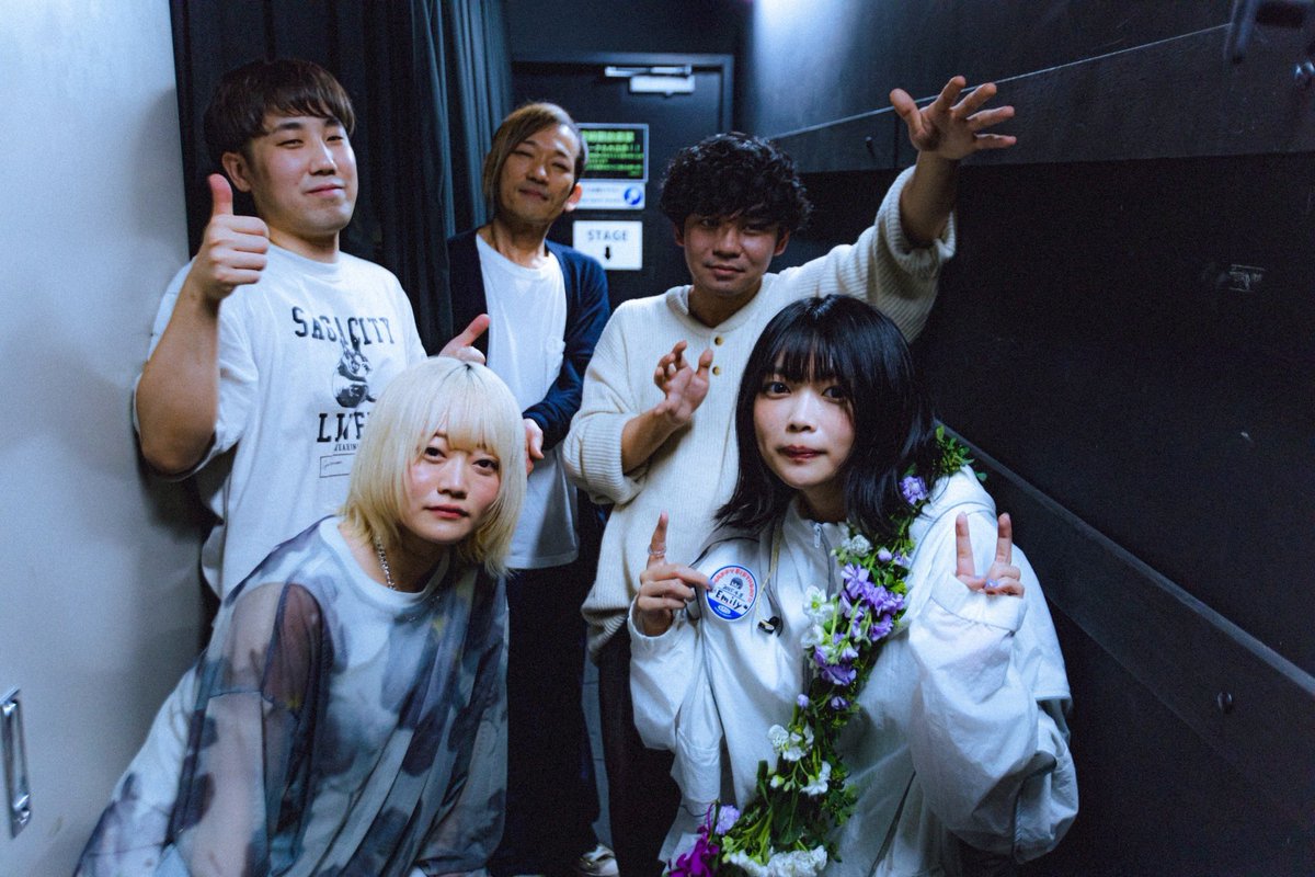 kumakuma_emily's tweet photo. 2025.07.09 なきごとはEPICからメジャーデビューします。

今までなきごとを聴いてくれて、応援してくれて、大切にしてくれたあなたのおかげです。

ここから新章が始まるのではなく、始動日から地続きで、この先も届けて行きます。あなたとこの先も音楽したいです。
これからもよろしくお願いします。 https://t.co/Ea8M98PZul