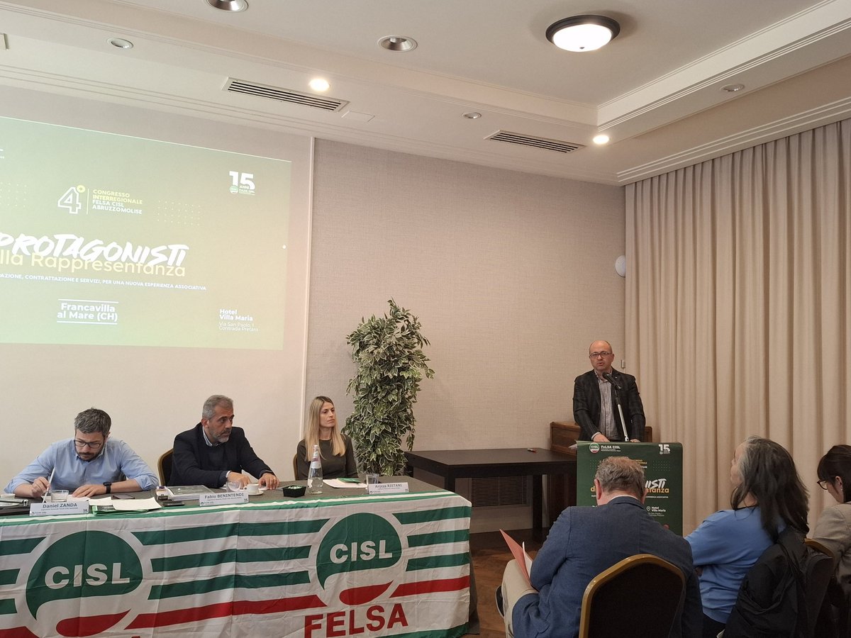 CISLAbruzzoMoli's tweet photo. "La CISL, insieme alla #FeLSA, vuole essere protagonista nei cambiamenti del mondo del lavoro e della società.Noi crediamo nel valore della partecipazione dei lavoratori"il Seg.Gen. #Cisl, Giovanni Notaro,al Congresso della #FelsaCisl AbruzzoMolise con il Seg.Gen. Nazionale Zanda https://t.co/lkDY0Tdk6a
