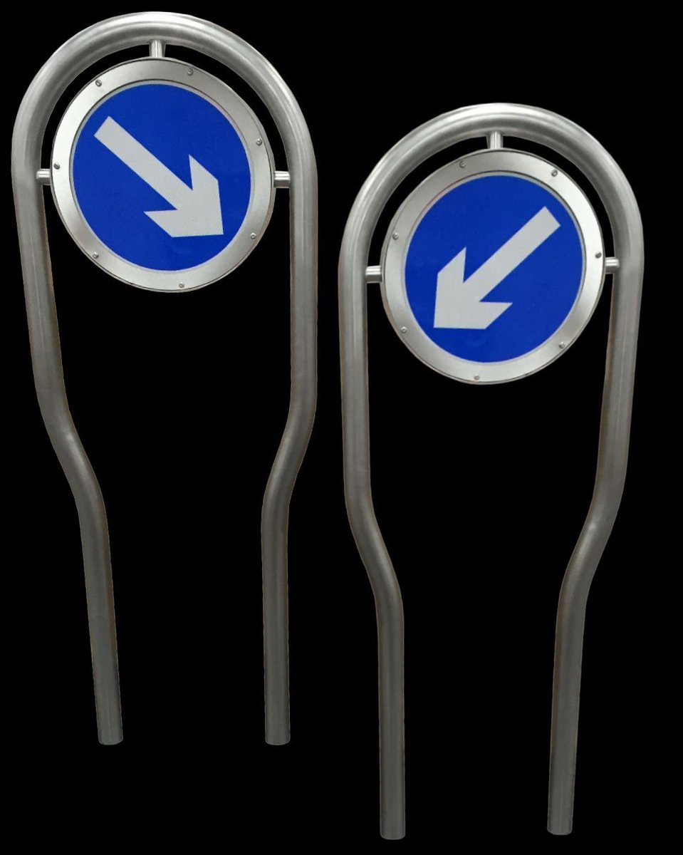 arklighting's tweet photo. Our stainless steel Hooped Bollards with internally illuminated LED road signs are available for all standard UK sign faces &amp; comply with DFT standards. Crafted with precision using premium-quality etched acrylic that provides optimal light spread across the entire sign face. https://t.co/Ppf4WQdp3e