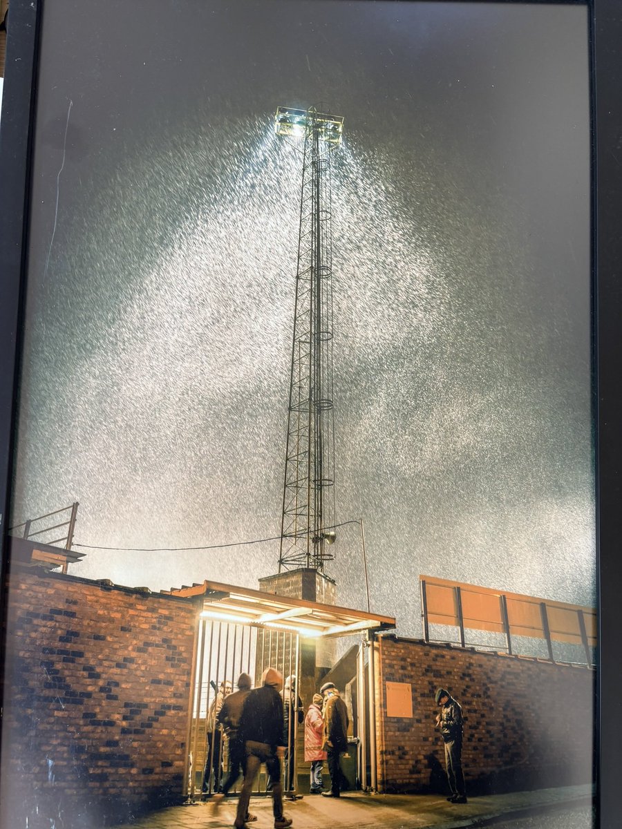 KOENFI7's tweet photo. Our iconic floodlights zijn niet meer…Thanks for the great memories! @sportinghasselt @samkerkhofs @JeroenFissette https://t.co/2YodJklcTZ