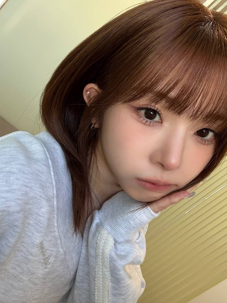 tripleS コトネ　サイン ポラロイド　VV 브이🩶 #tripleS #트리플에스 #トリプルS #トリプルエス #トエス