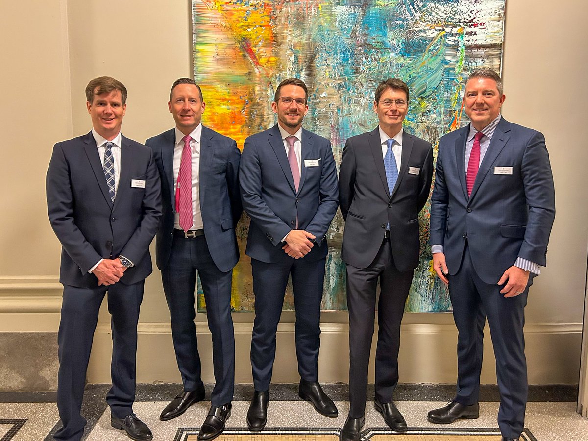 🌍 Expertenwissen in Berlin

Wir präsentierten aktuelle Trends der Weltwirtschaft &amp; Finanzmärkte sowie unsere Anlagestrategie im Hotel der Rome in Berlin. Angeregte Diskussionen beim Stehdinner rundeten den Abend ab.

#PrivateBanking #Investment #MaerkiBaumann
