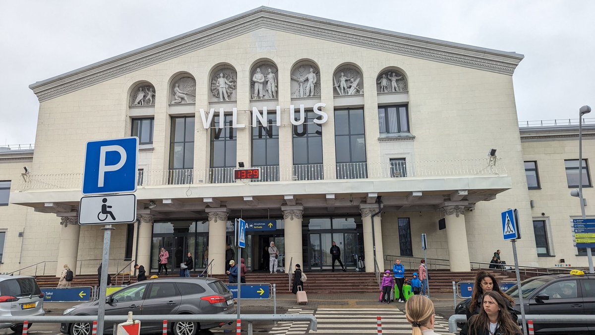 SadeeqAkintola's tweet photo. Get ready #Vilnius! Thrilled to speak @ #PyConLT2025🎉! Really loved the event as an attendee last year🤩
This year, I'll be hosting a workshop on Python Data Pipelines w/ @ApacheBeam & @ApacheAirflow on @googlecloud.
Hands-on & Beginner welcome! https://t.co/CqFzxA5HXd @PyConLT https://t.co/zcq4hZNUJx