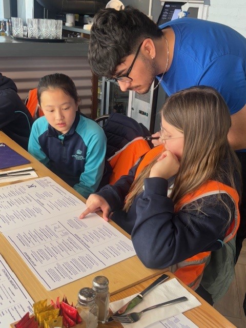 NAISDublin's tweet image. Last week our Grade 5 language learners took their Modern Foreign Language skills to the next level by ordering food and drinks in their target languages at authentic restaurants, interacting with native-speaking staff in a real-life setting. 🗣️✨