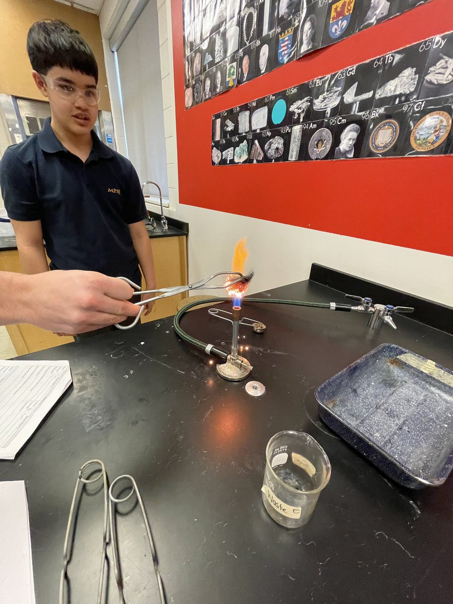 mpsjscience's tweet photo. Our grade 10 scientists investigating various types of chemical reactions. (They even got to use Bunsen burners! 😮) 🔥 #mpsjscience @MPSJ_TCDSB @PowerIB https://t.co/J6LV7sQNbl
