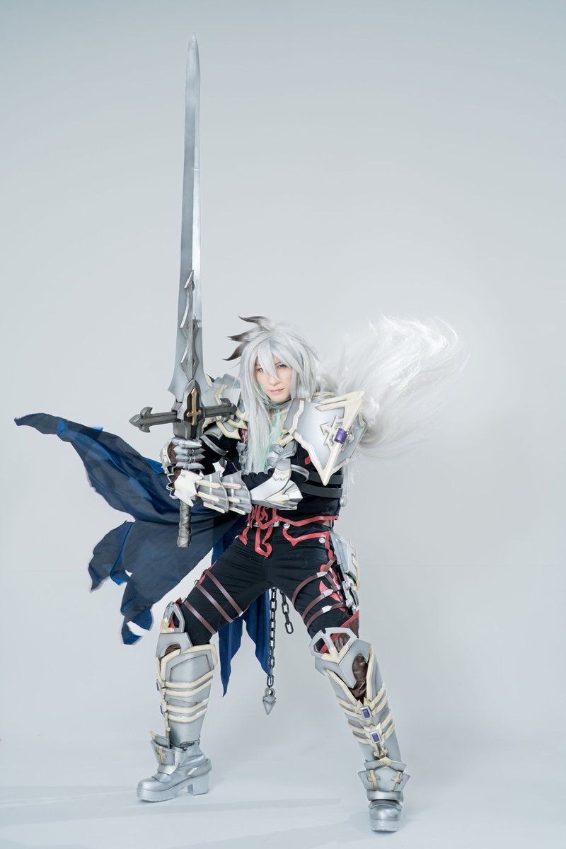 Fate/Apocrypha

黒のセイバー/ジークフリート

📸: <a href="/TwilightCarrot/">にんじん@池ハロ3日間</a> 
#全員集合Apocrypha併せ0330