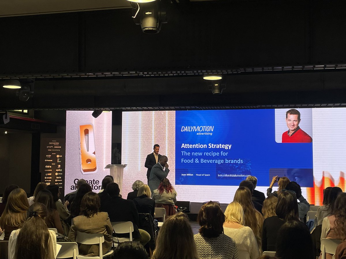 mkdirecto's tweet photo. Hoy estamos en el #BestNFoodMarketingSummit de nuestros amigos de @IPMARK ✨
En el Espacio La Salle 📍 con grandes marcas y agencias, tratando temas y tendencias del sector como #IA
#Innovacion #InversionPublicitaria #Audiencias #medicion #marketing 💡 https://t.co/nuzssdafVV
