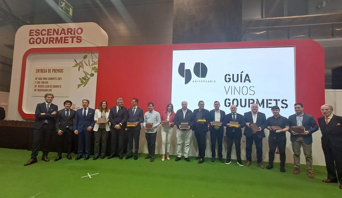 Hemos recibido el Premio Especial del Año de la Guía de Vinos Gourmet (GVC), un reconocimiento que pone en valor nuestra labor en defensa y promoción del vino español. Lo más significativo es que han sido los propios lectores quienes han querido destacar nuestro trabajo.