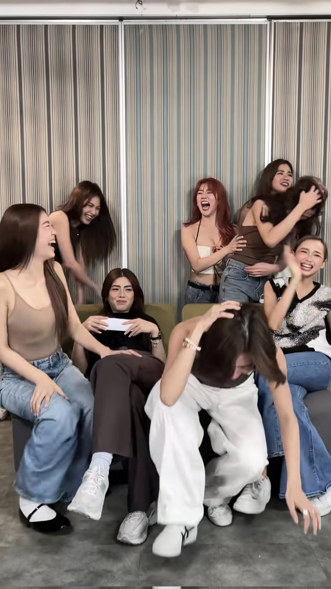 samh (: | ot8 🌸🎡 tweet media