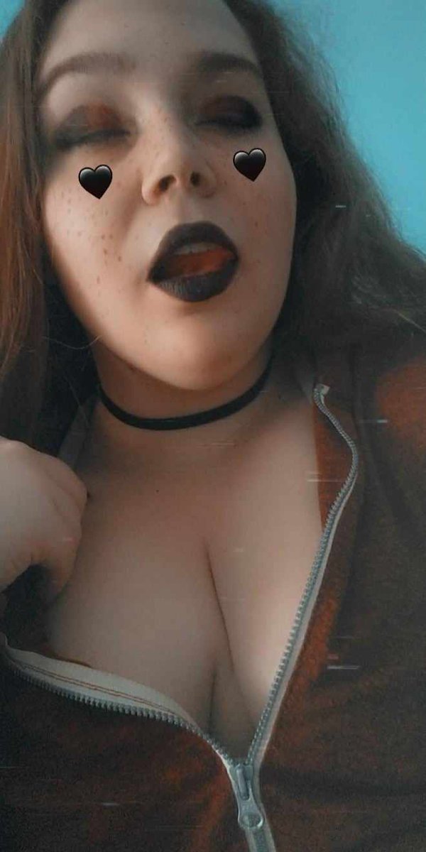 IdenityLilith's tweet photo. You should pay me just for existing so open up those wallets boys https://t.co/vJVthPKkH2
