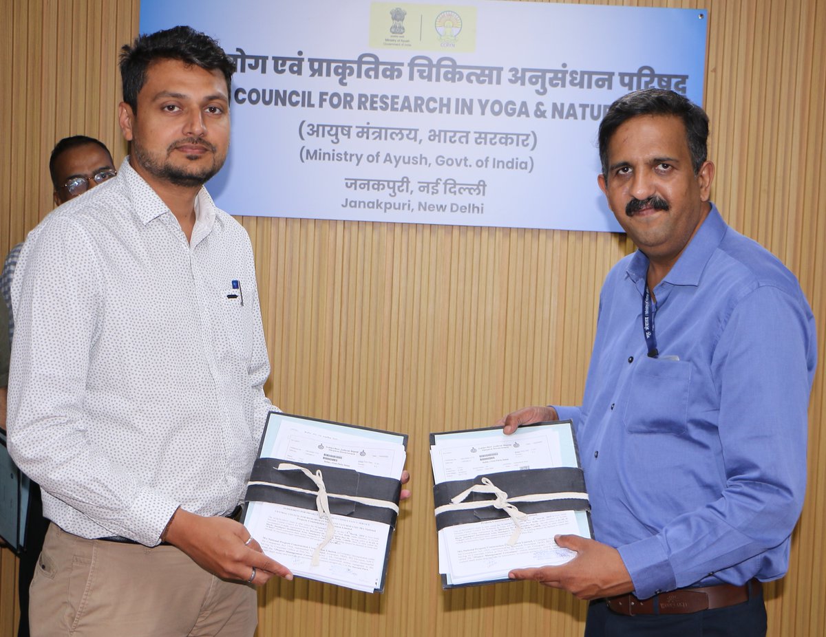 DirectorCcryn's tweet photo. Today CCRYN entered into a MoU with M/s National Projects Construction Cooperation Limited, Gurugram for construction a Central Research Institute of Yoga & Naturopathy with 100 Bedded hospitals at Raipur, Chhattisgarh and Jatni, Orissa respectively.
#CRIYN #yoga #naturopathy #npcc
@narendramodi @moayush @mdniy @vaidyakotecha @PMOIndia @AmitShah @PIB_India @mpprataprao @ICMRDELHI @MoHFW_INDIA @vaidyakotecha @NPCCOfficial