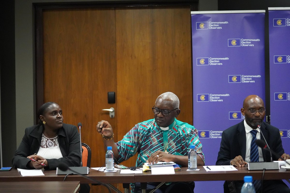The #Commonwealth Observer Group met with <a href="/Int_IDEA/">International IDEA</a>, the organisation that facilitated the presidential candidates' signing of a voluntary code of conduct. 

They discussed the scope of work they are supporting ahead of the April 12 polls. 

The Group was also briefed by the