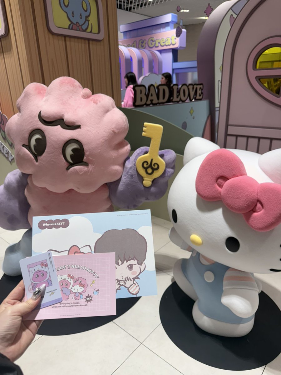 SHINee5_luv_'s tweet photo. HELLO KITTY×KEY
滑り込みでポップアップ行ってきた🫶🏻
世界観可愛すぎた😵‍💫💗

#KEY
#HELLOKITTY
#Where_KEY_with_HELLOKITTY 
#위드뮤 https://t.co/OGubMN3VrF